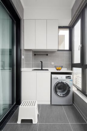 阳台吊柜装修设计效果图 生活阳台设计 生活阳台的装修设计