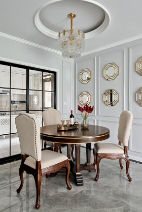 美式风格餐厅装修  美式风格餐厅吊顶效果图