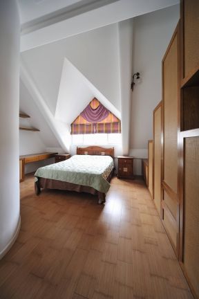 阁楼卧室装修图片 阁楼卧室设计图片