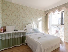 碎花壁纸图片 田园风格儿童房装修设计效果图片