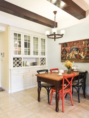 餐厅酒柜的设计效果图 餐厅酒柜装修效果图片