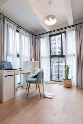 阳台小书房效果图 阳台书房的装修效果图 阳台书房设计