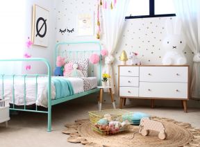 温馨儿童房室内装修布置图片