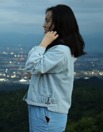 黄莉