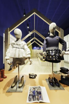 童装店室内装修 童装店的装修效果图