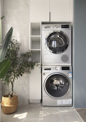 实用型阳台装修效果图 阳台洗衣机柜